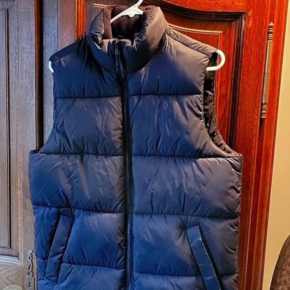 Vest - Picture 1 of 2